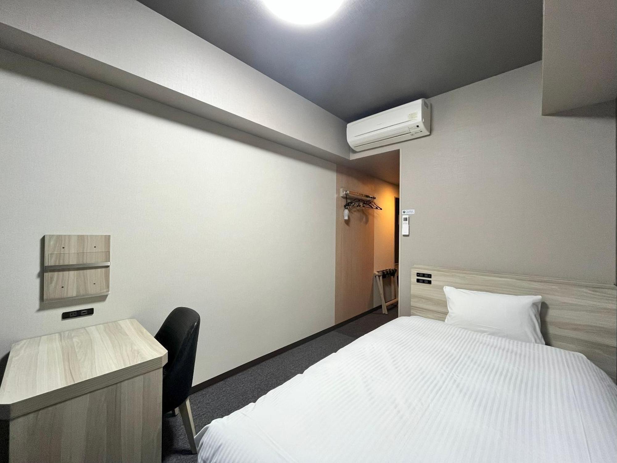 Hotel Route-Inn Nagaoka Ekimae Exterior photo